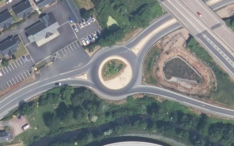 Vue aérienne du Rond-point anonyme n°771963448