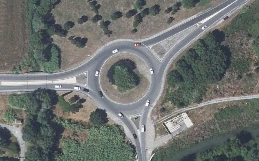 Vue aérienne du Rond-point anonyme n°772044368