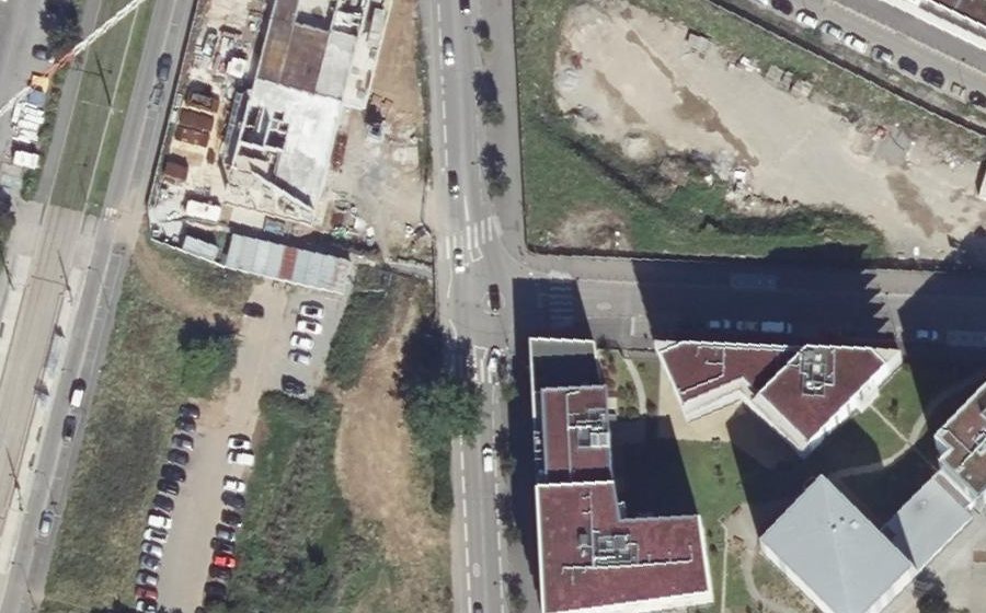 Vue aérienne du Rond-point anonyme n°773084290