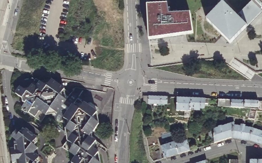 Vue aérienne du Rond-point anonyme n°773084292