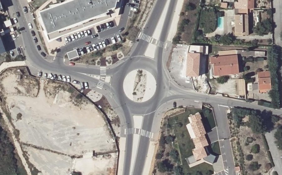 Vue aérienne du Rond-point anonyme n°773399149