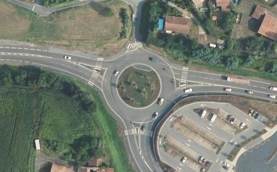 Vue aérienne du Rond-point anonyme n°773582372