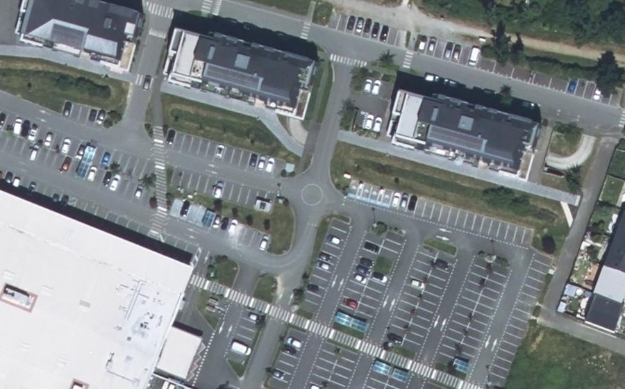 Vue aérienne du Rond-point anonyme n°775548338