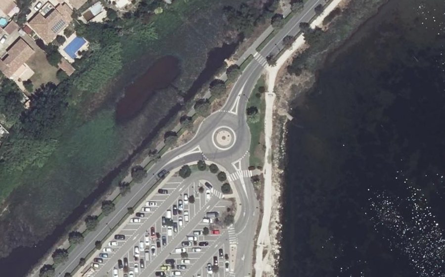 Vue aérienne du Rond-point anonyme n°775580380