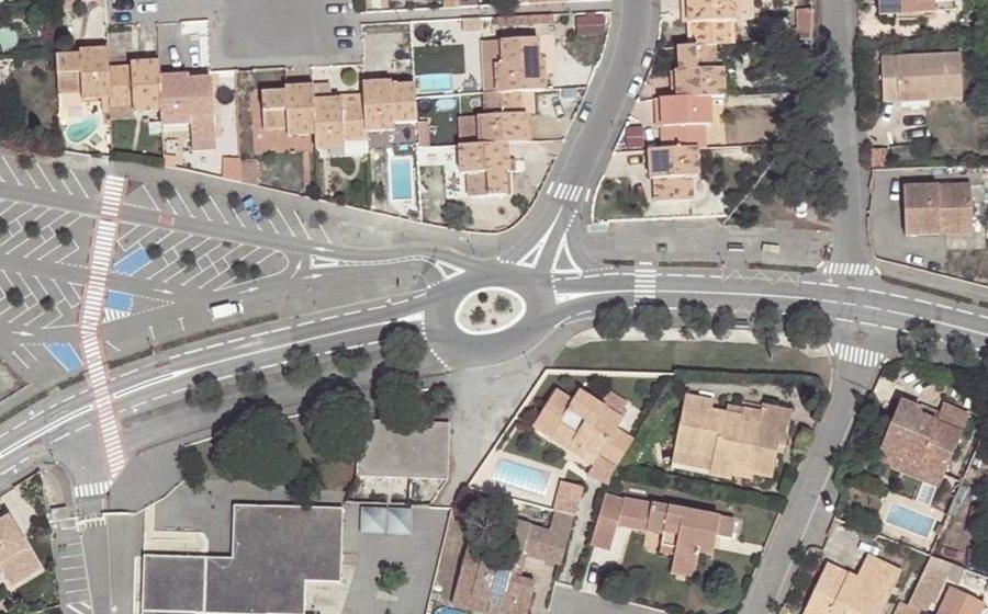 Vue aérienne du Rond-point anonyme n°775580398
