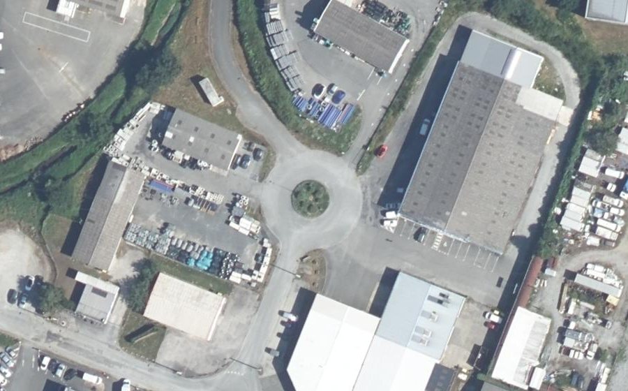 Vue aérienne du Rond-point anonyme n°775990253