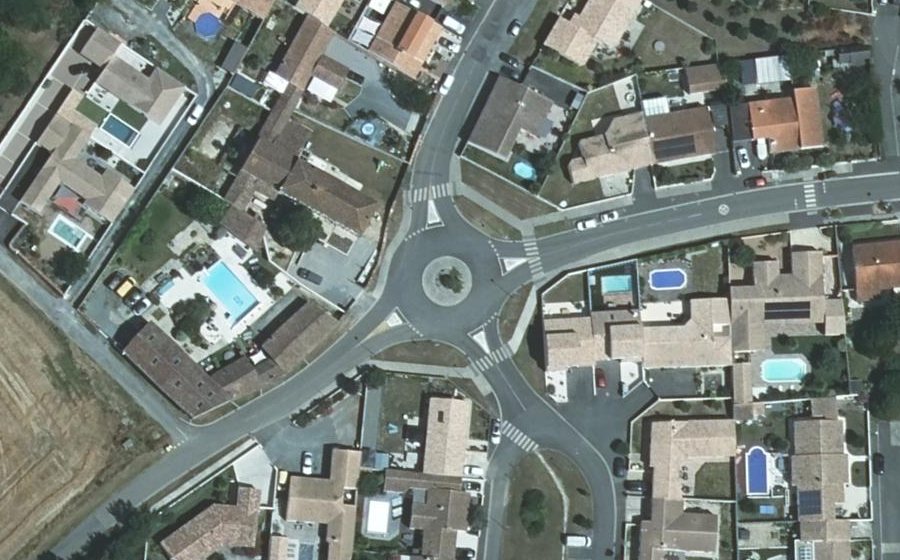Vue aérienne du Rond-point anonyme n°776178396