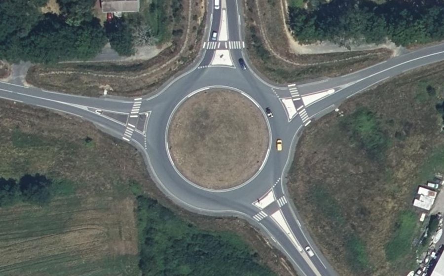 Vue aérienne du Rond-point anonyme n°776950198