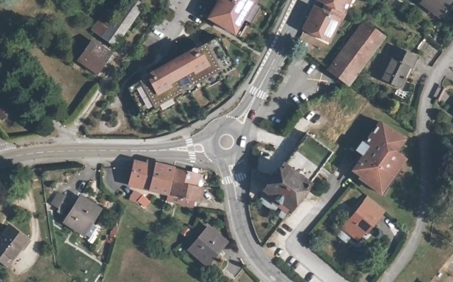 Vue aérienne du Rond-point anonyme n°777352260
