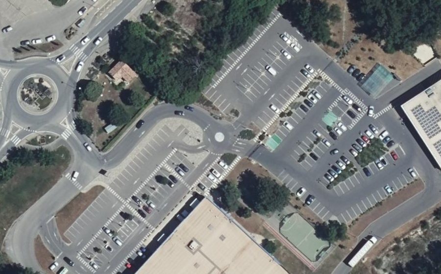 Vue aérienne du Rond-point anonyme n°777356135
