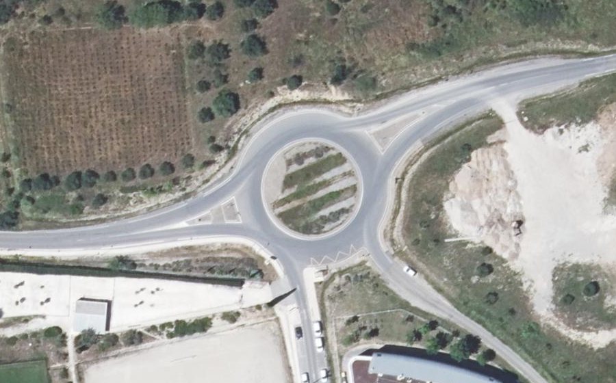 Vue aérienne du Rond-point anonyme n°777915422