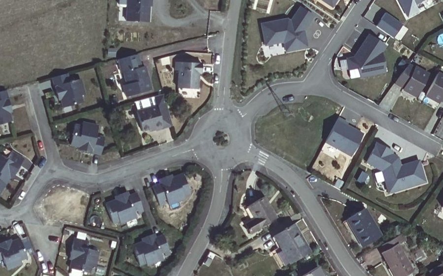 Vue aérienne du Rond-point anonyme n°777916744