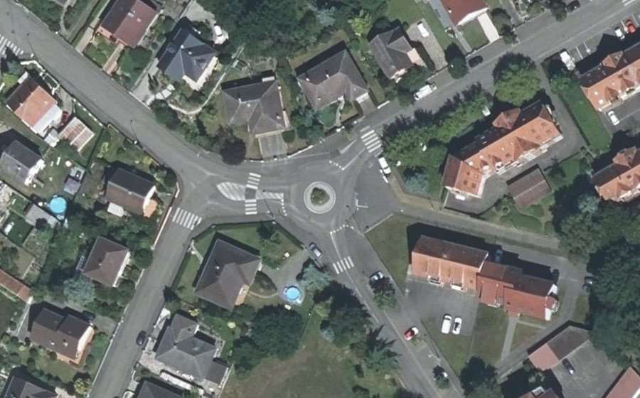 Vue aérienne du Rond-point anonyme n°778337226