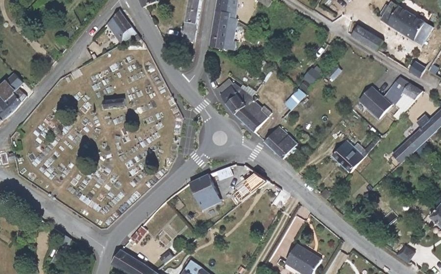 Vue aérienne du Rond-point anonyme n°778482555