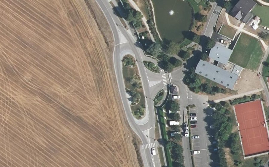 Vue aérienne du Rond-point anonyme n°778783221