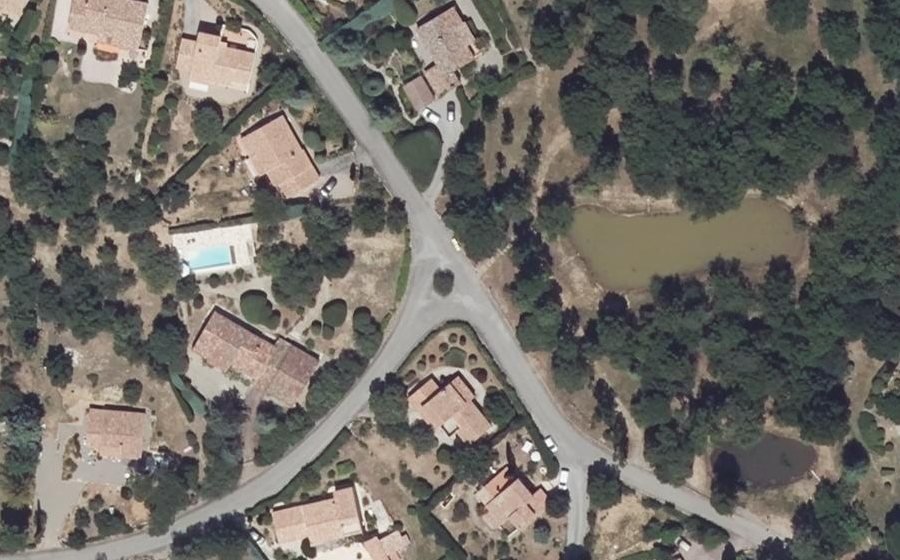 Vue aérienne du Rond-point anonyme n°779294107