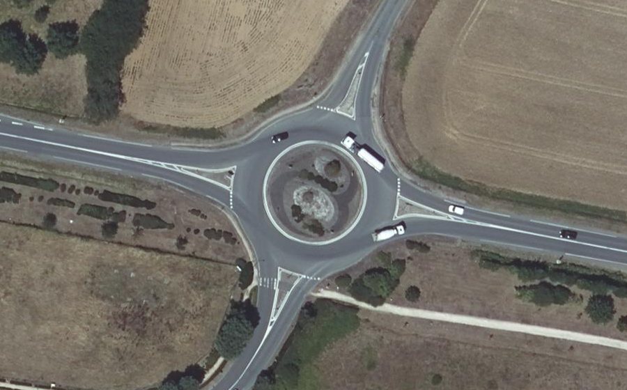 Vue aérienne du Rond-point anonyme n°7796189