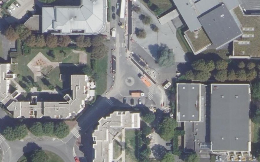 Vue aérienne du Rond-point anonyme n°779931660