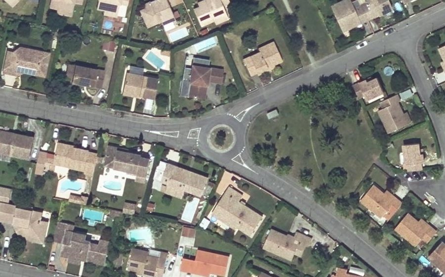 Vue aérienne du Rond-point anonyme n°7802293