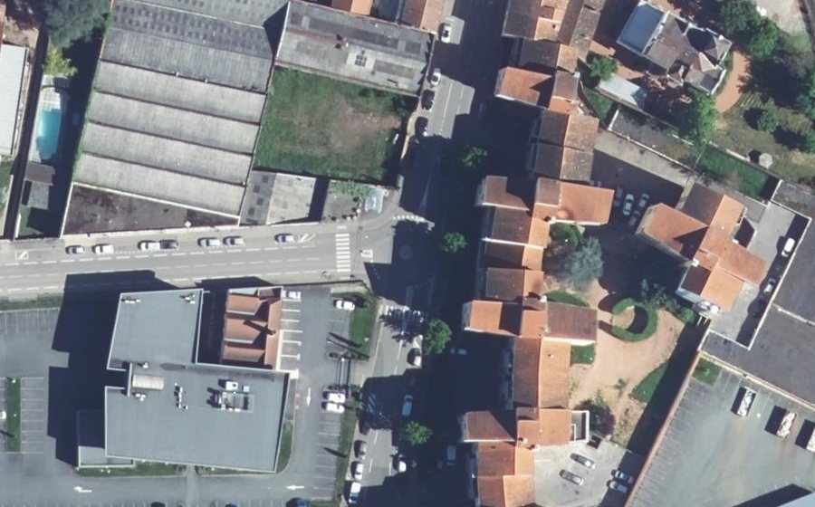 Vue aérienne du Rond-point anonyme n°781599962