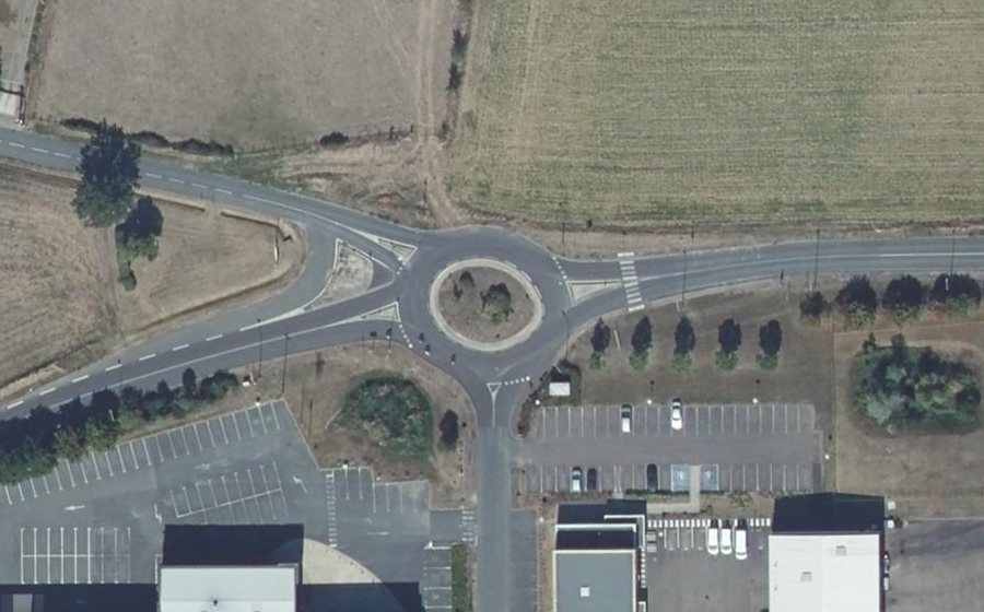 Vue aérienne du Rond-point anonyme n°78252006