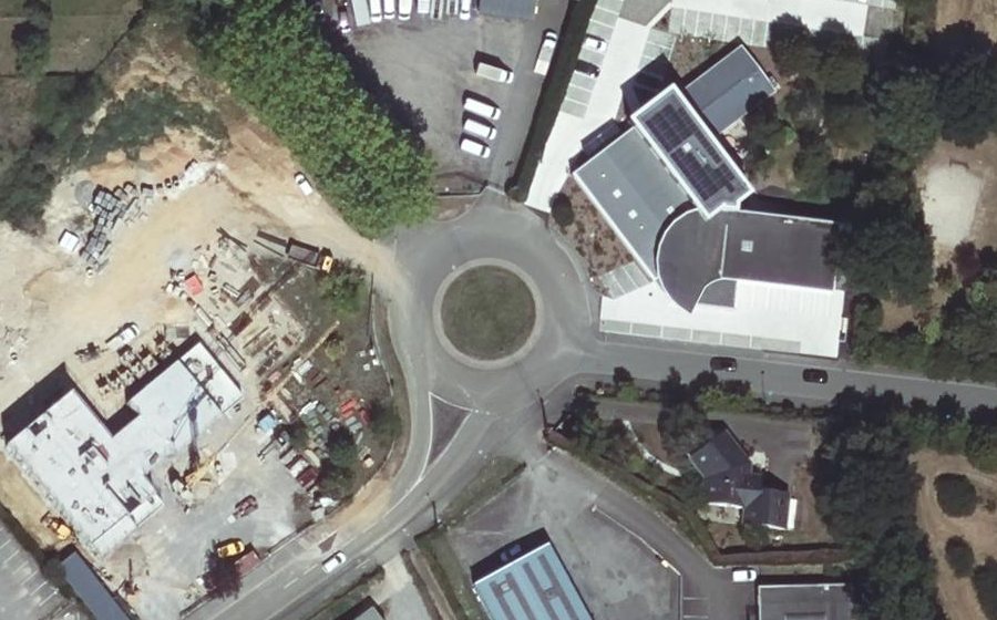 Vue aérienne du Rond-point anonyme n°7829341