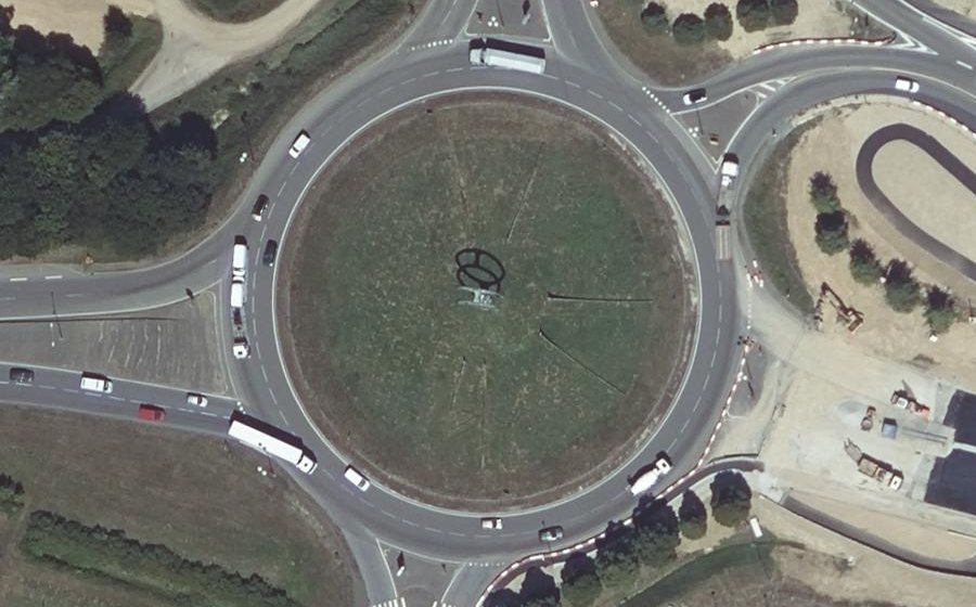 Vue aérienne du Rond-point anonyme n°7829356
