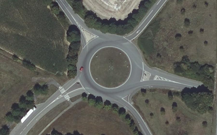 Vue aérienne du Rond-point anonyme n°7829363
