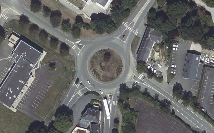 Vue aérienne du Rond-point anonyme n°7829365