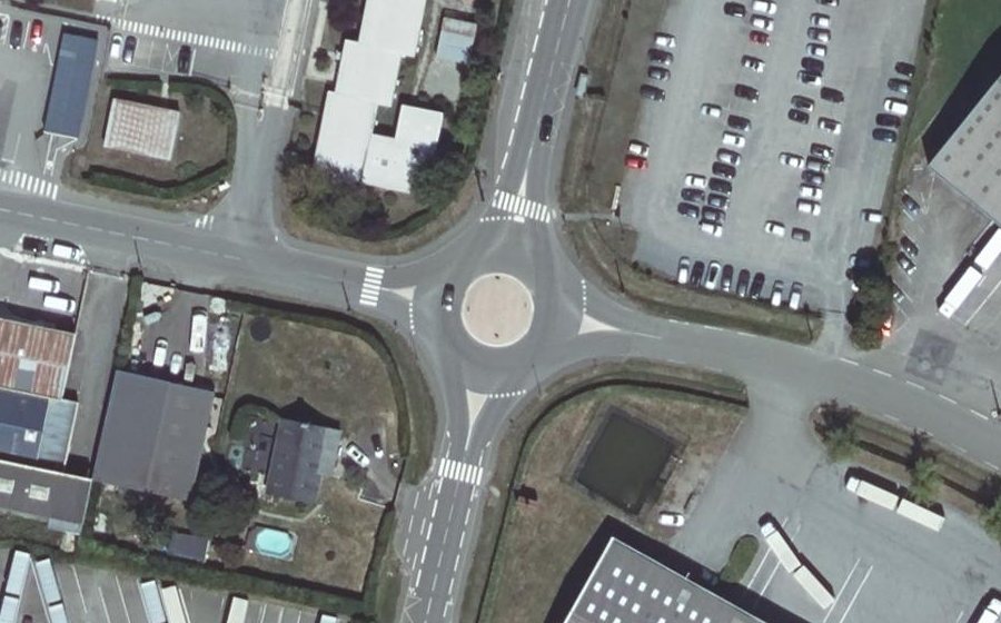 Vue aérienne du Rond-point anonyme n°7829371
