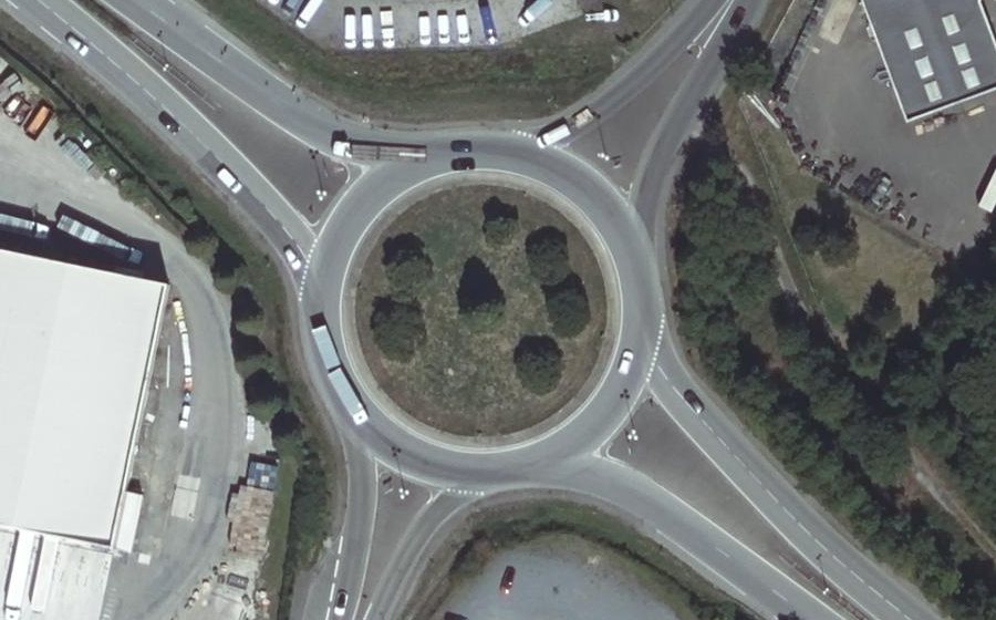 Vue aérienne du Rond-point anonyme n°7829376
