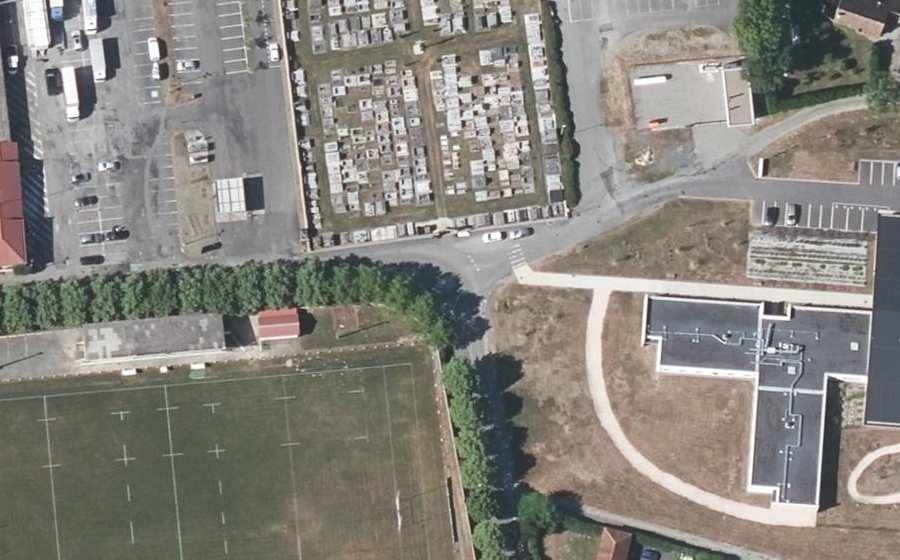 Vue aérienne du Rond-point anonyme n°783916624