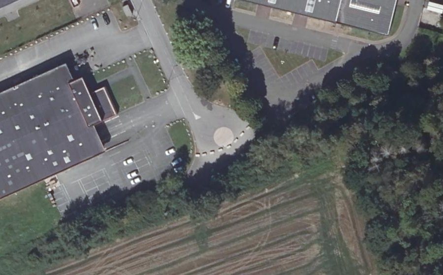 Vue aérienne du Rond-point anonyme n°783956411