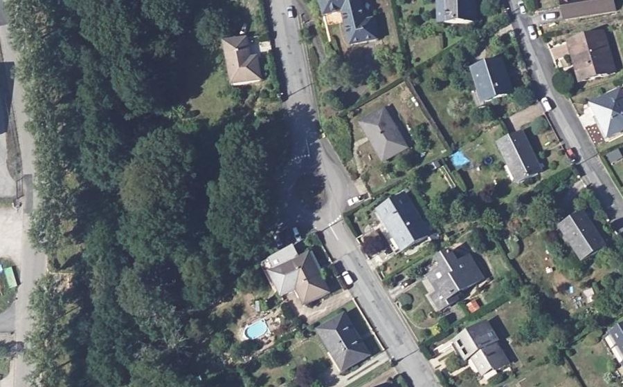 Vue aérienne du Rond-point anonyme n°784412583