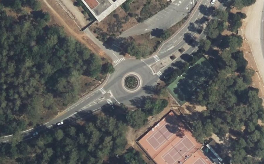Vue aérienne du Rond-point anonyme n°785176315