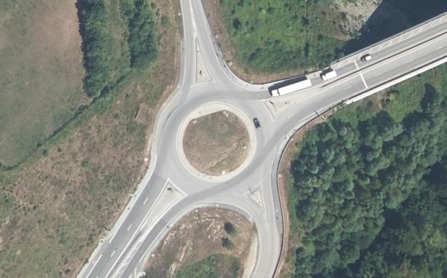 Vue aérienne du Rond-point anonyme n°785405233