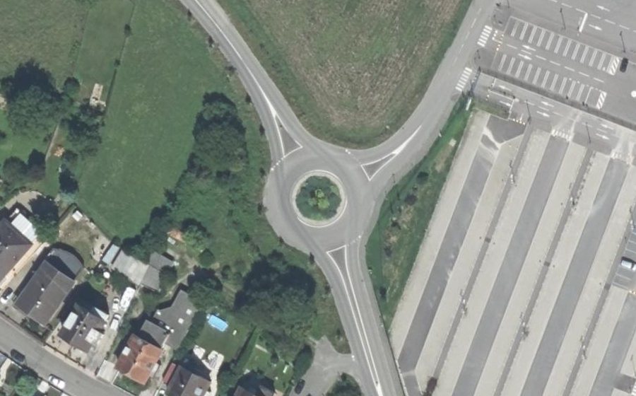 Vue aérienne du Rond-point anonyme n°785638719