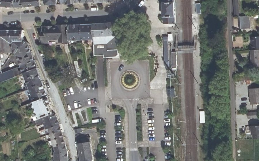 Vue aérienne du Rond-point anonyme n°785692362