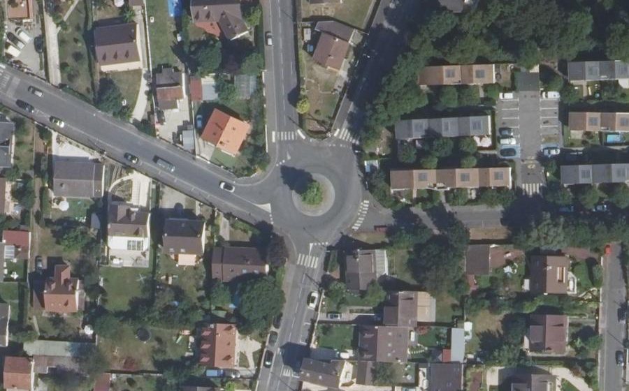 Vue aérienne du Rond-point anonyme n°785903382