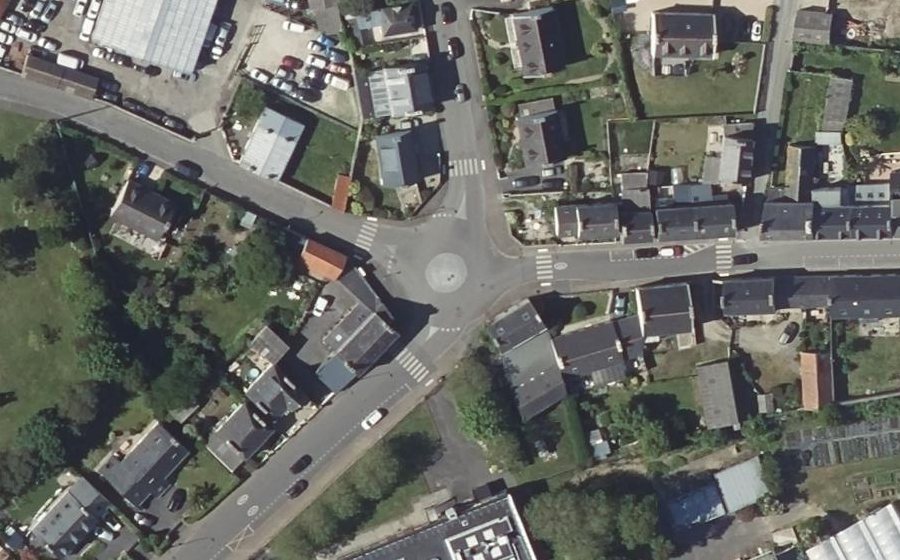 Vue aérienne du Rond-point anonyme n°786149121