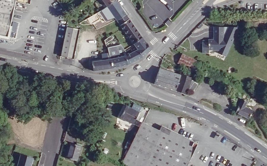 Vue aérienne du Rond-point anonyme n°789712154