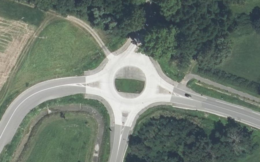 Vue aérienne du Rond-point anonyme n°789715591