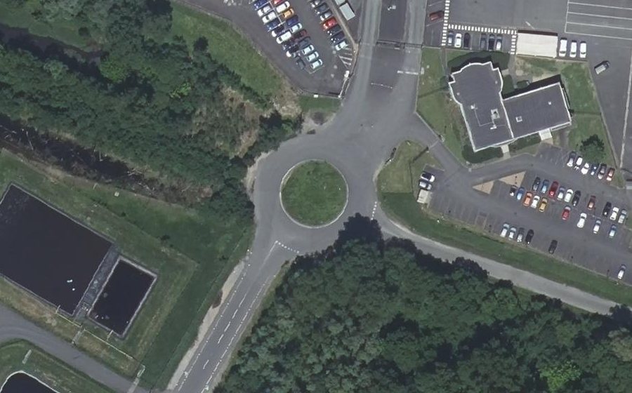 Vue aérienne du Rond-point anonyme n°79026470