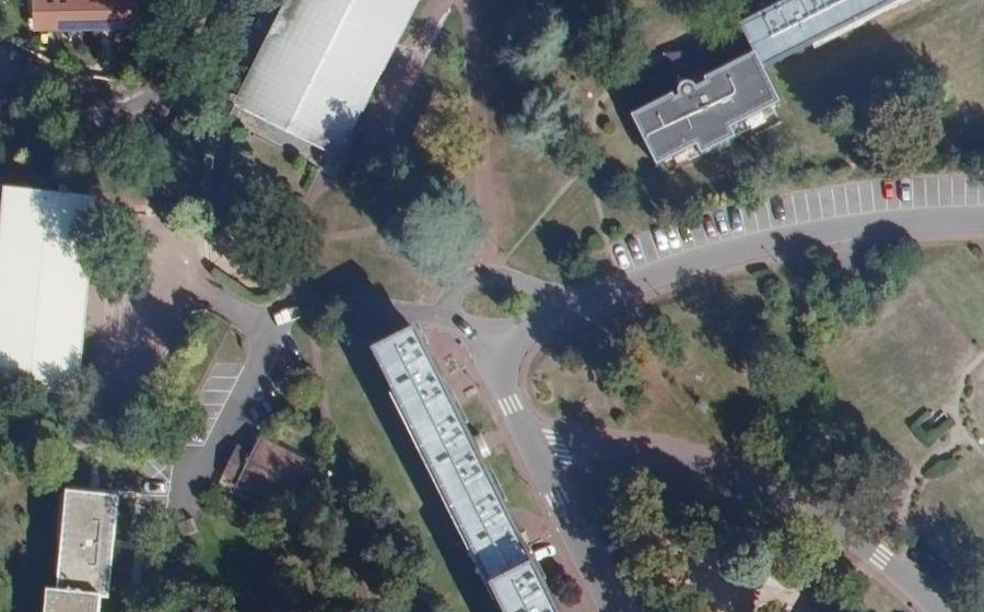 Vue aérienne du Rond-point anonyme n°79128405