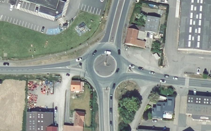 Vue aérienne du Rond-point anonyme n°791433295