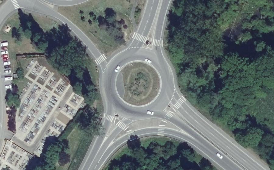 Vue aérienne du Rond-point anonyme n°79262245