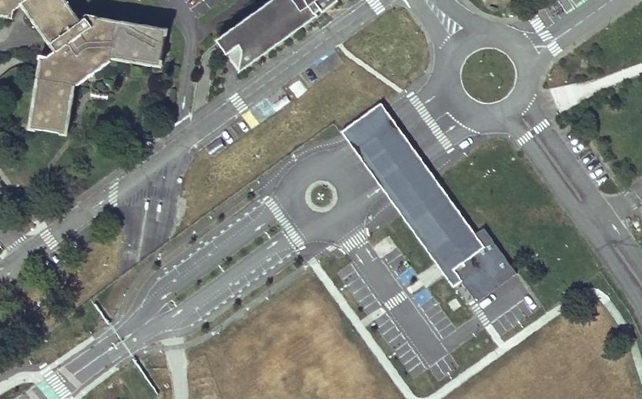 Vue aérienne du Rond-point anonyme n°793190168