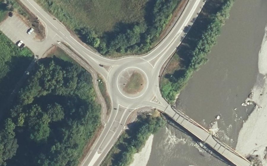 Vue aérienne du Rond-point anonyme n°793197128