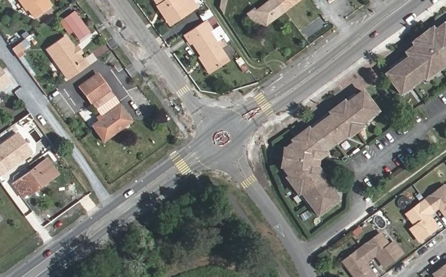 Vue aérienne du Rond-point anonyme n°793446851