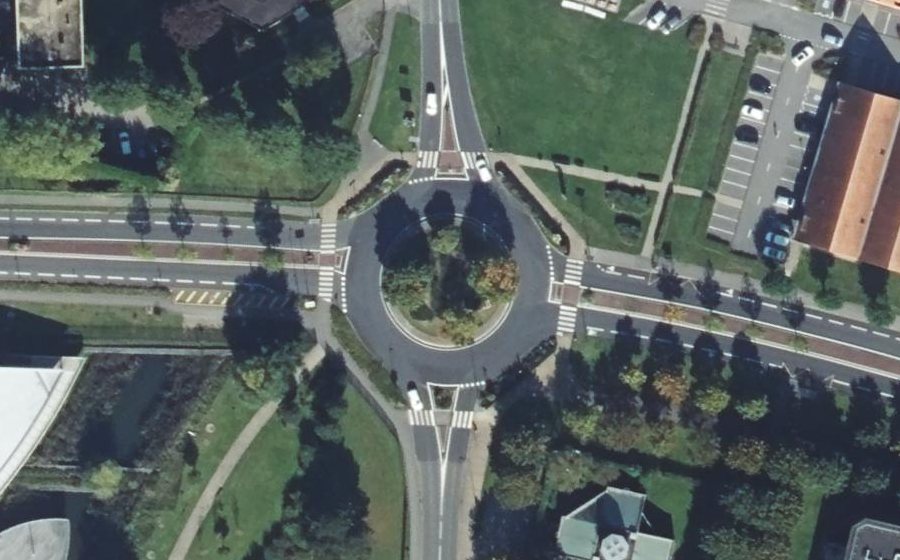 Vue aérienne du Rond-point anonyme n°793552675